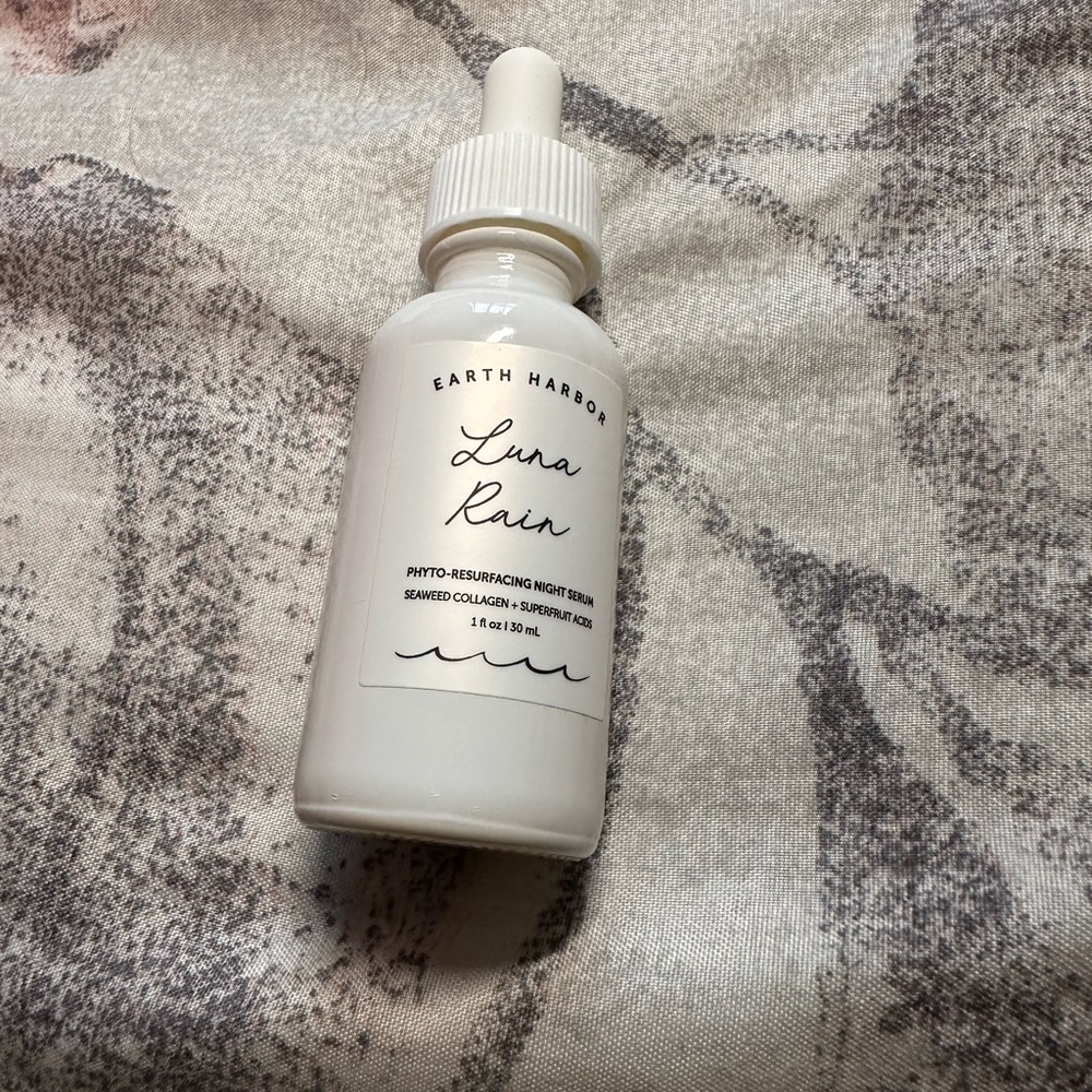 LUNA RAIN Phyto-Resurfacing Night Serum